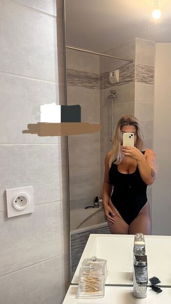 Full leaked Apoline perret private onlyfans photo