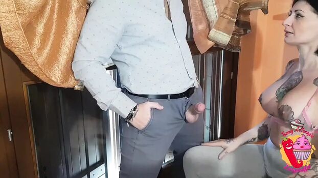 Full leaked Lady muffin private onlyfans photo