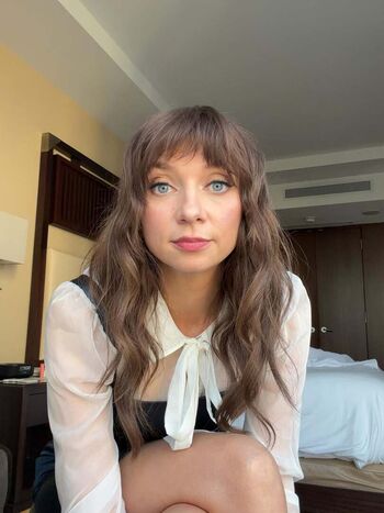 Full leaked Lauren lapkus page private onlyfans photo