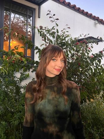 Full leaked Lauren lapkus private onlyfans photo