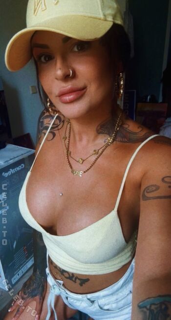 Full leaked Leyalocaa private onlyfans photo