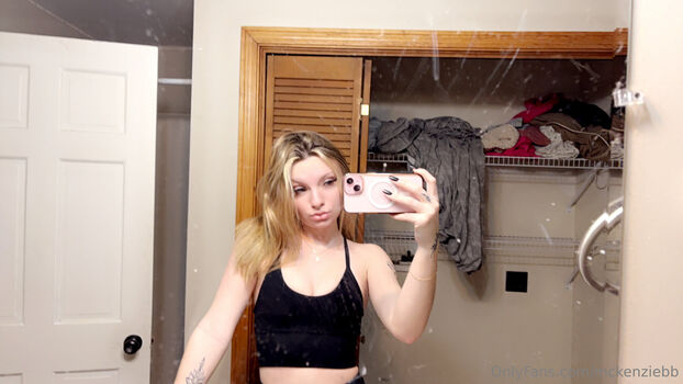 Full leaked Mckenziebb private onlyfans photo