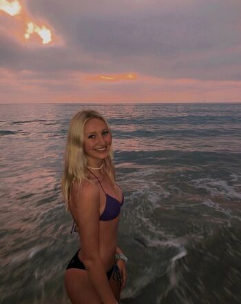 Full leaked Myfavblonde private onlyfans photo