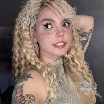 Full leaked Rottedbrainz private onlyfans photo