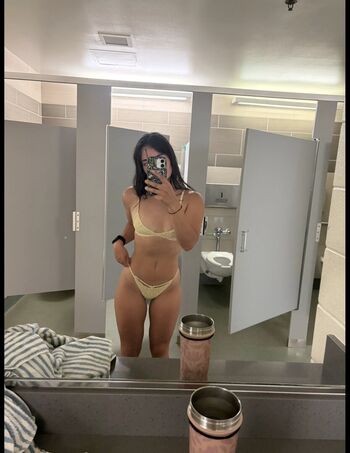 Full leaked Thelizzyporter private onlyfans photo