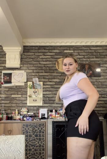 Full leaked Wollnys private onlyfans photo