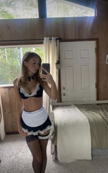 Full leaked Yaniekawalker private onlyfans photo