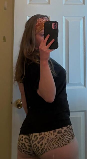 Full leaked Yappingbrat private onlyfans photo