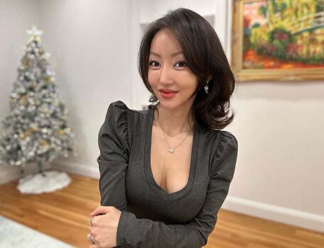 Full leaked Yeonmi park private onlyfans photo
